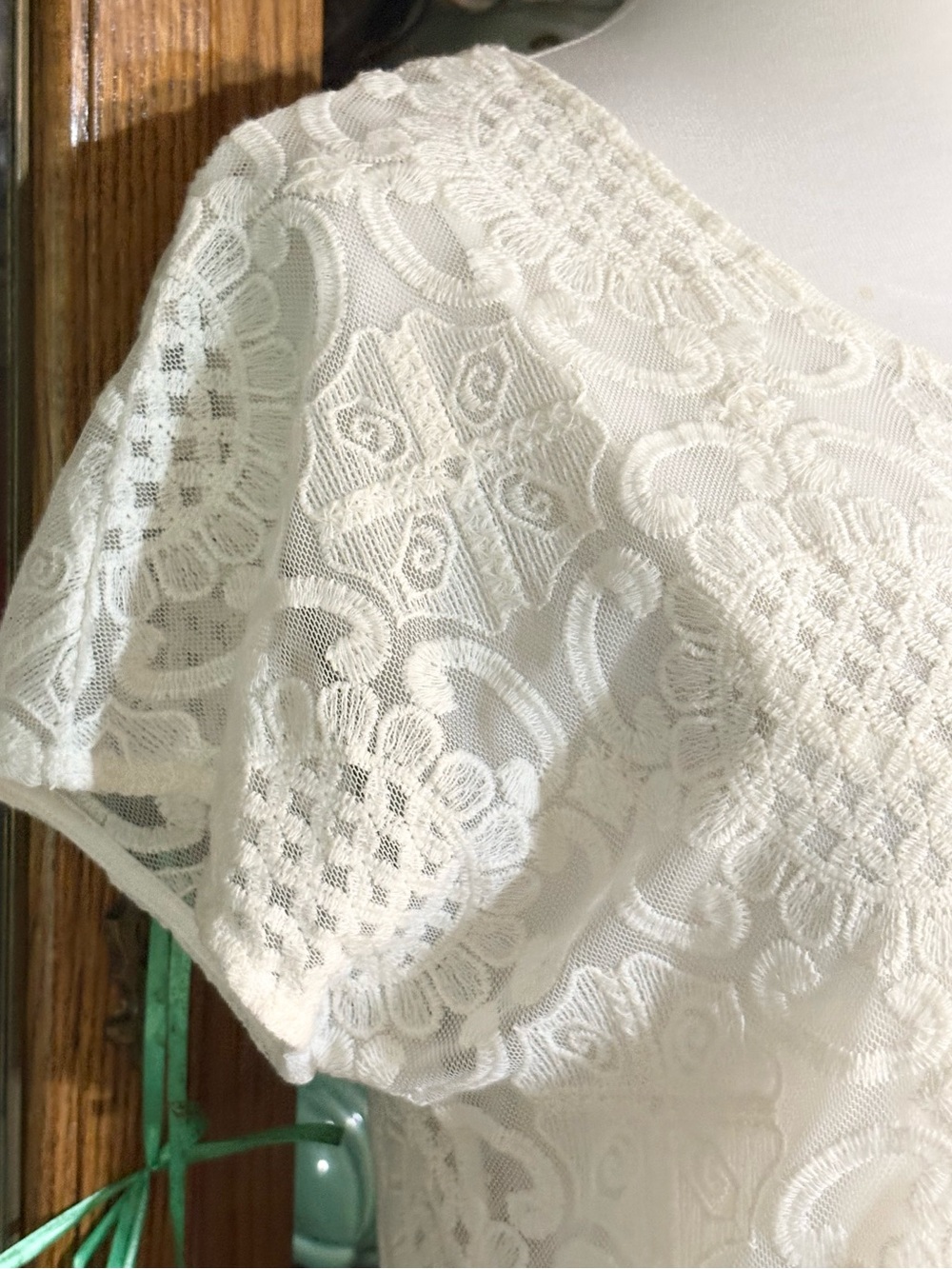 Anthropologie Lilka Bellflower Lace Maxi Dress. It is a bohemian-style small - Picture 10 of 16